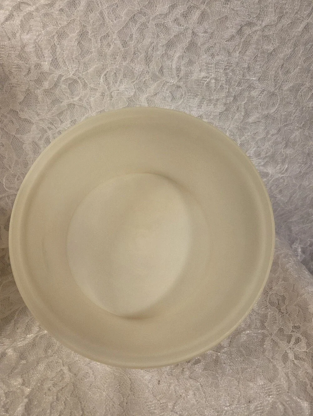 Tupperware: set of 4 Canisters With Lids